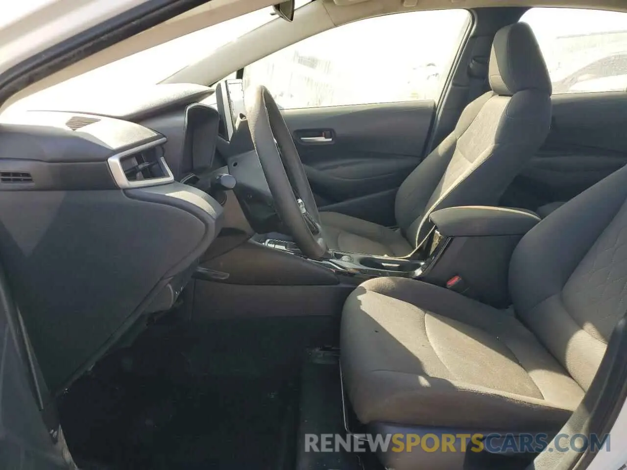 7 Photograph of a damaged car JTDEPRAE8LJ044603 TOYOTA COROLLA 2020