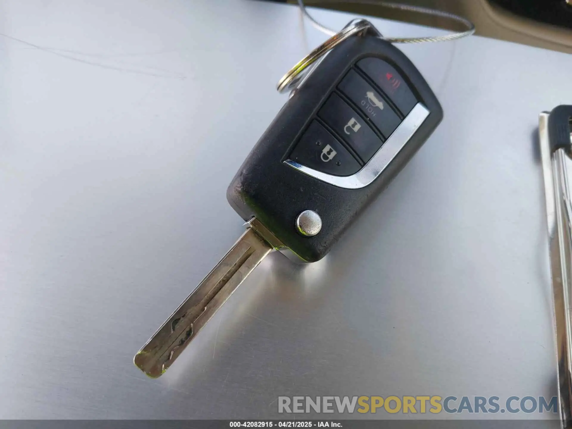 11 Фотография поврежденного автомобиля JTDEPRAE8LJ059487 TOYOTA COROLLA 2020
