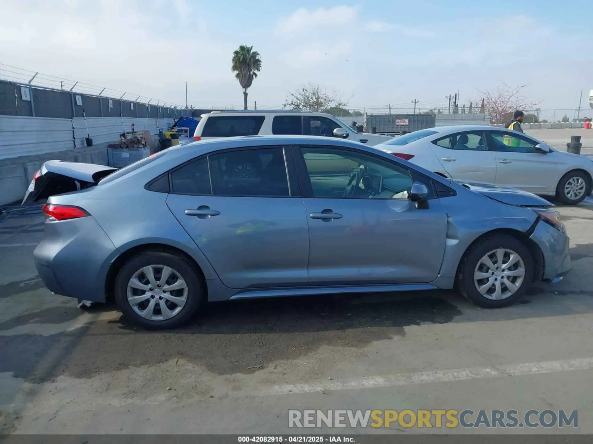 13 Фотография поврежденного автомобиля JTDEPRAE8LJ059487 TOYOTA COROLLA 2020