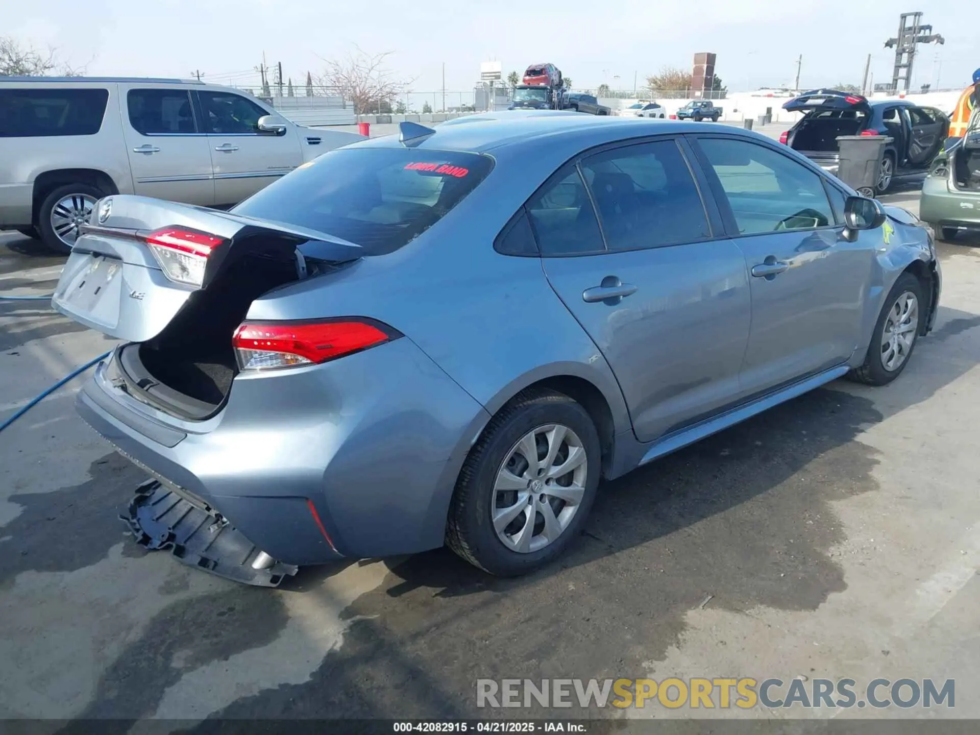 4 Фотография поврежденного автомобиля JTDEPRAE8LJ059487 TOYOTA COROLLA 2020