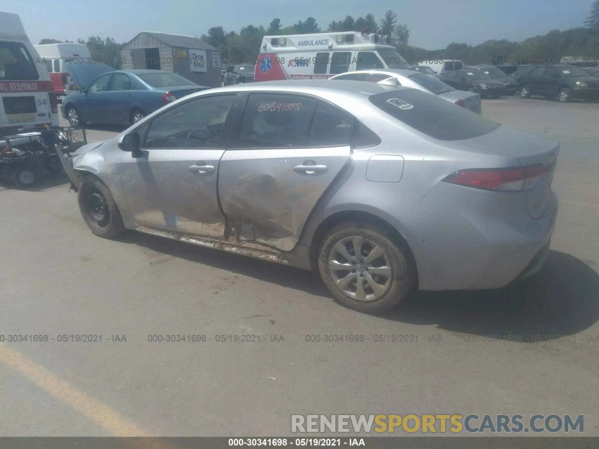 3 Photograph of a damaged car JTDEPRAE9LJ008953 TOYOTA COROLLA 2020