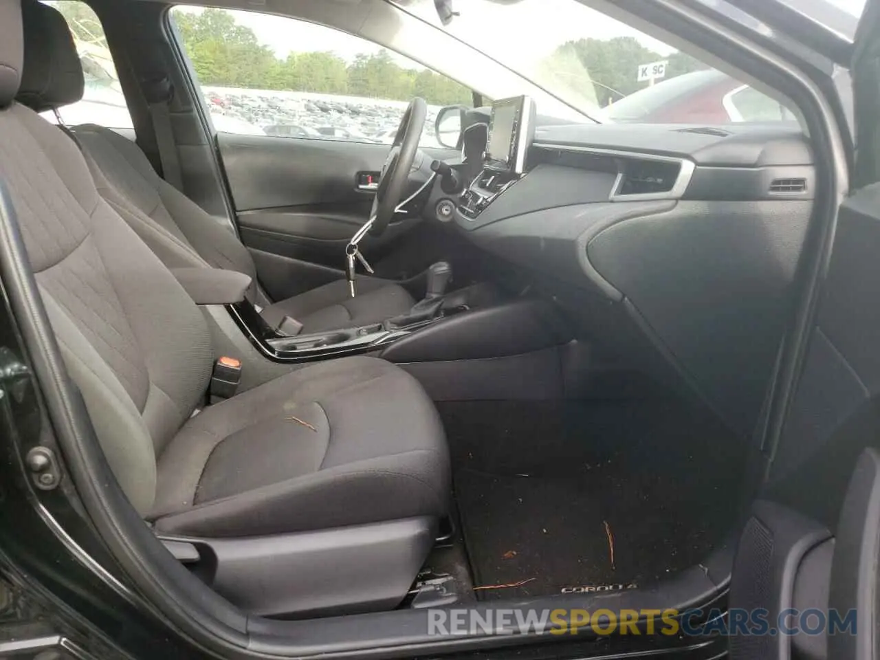 5 Photograph of a damaged car JTDEPRAE9LJ018916 TOYOTA COROLLA 2020