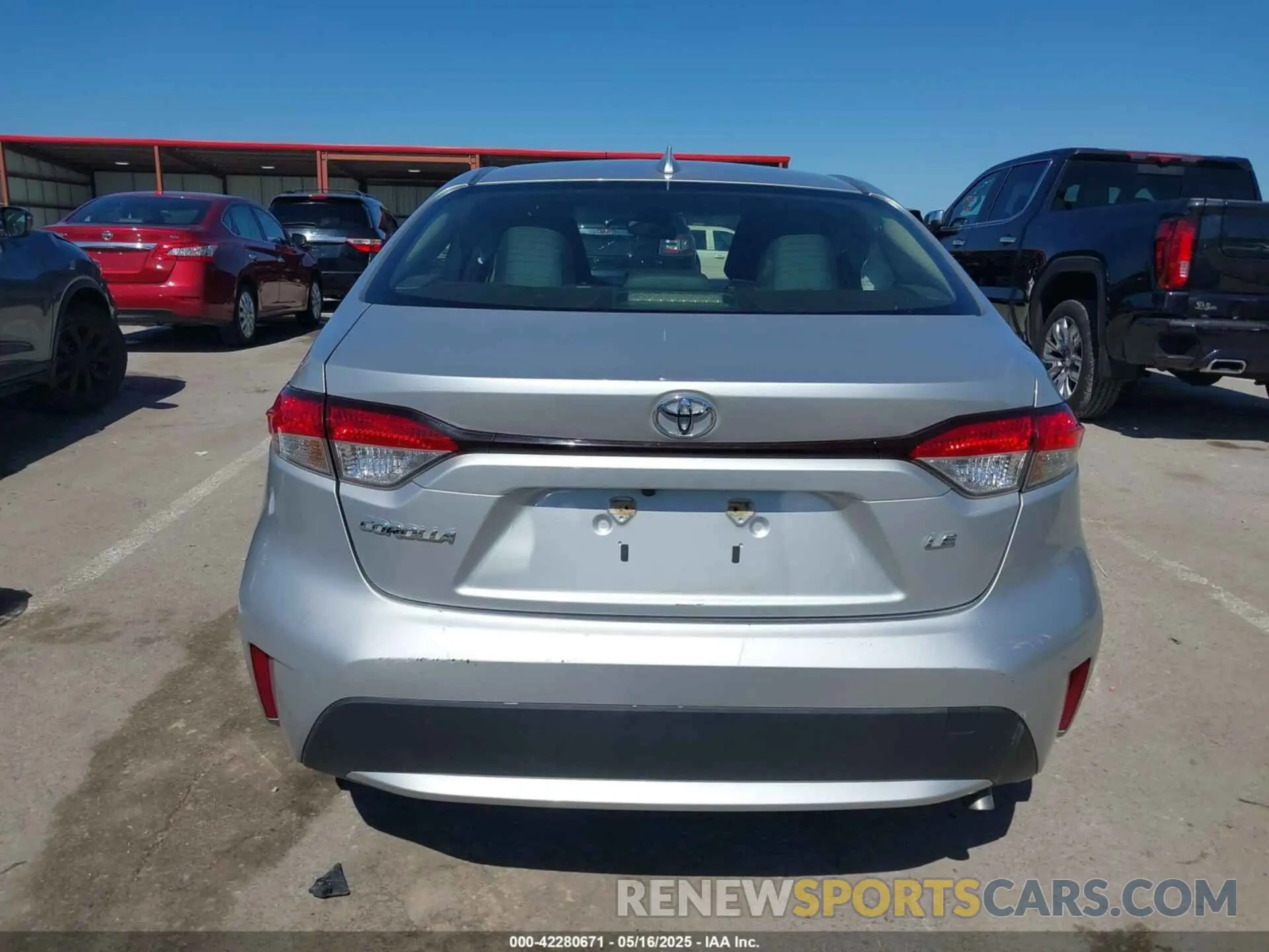 17 Photograph of a damaged car JTDEPRAE9LJ035389 TOYOTA COROLLA 2020