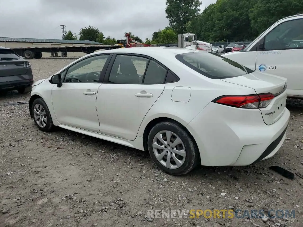 2 Photograph of a damaged car JTDEPRAE9LJ037076 TOYOTA COROLLA 2020