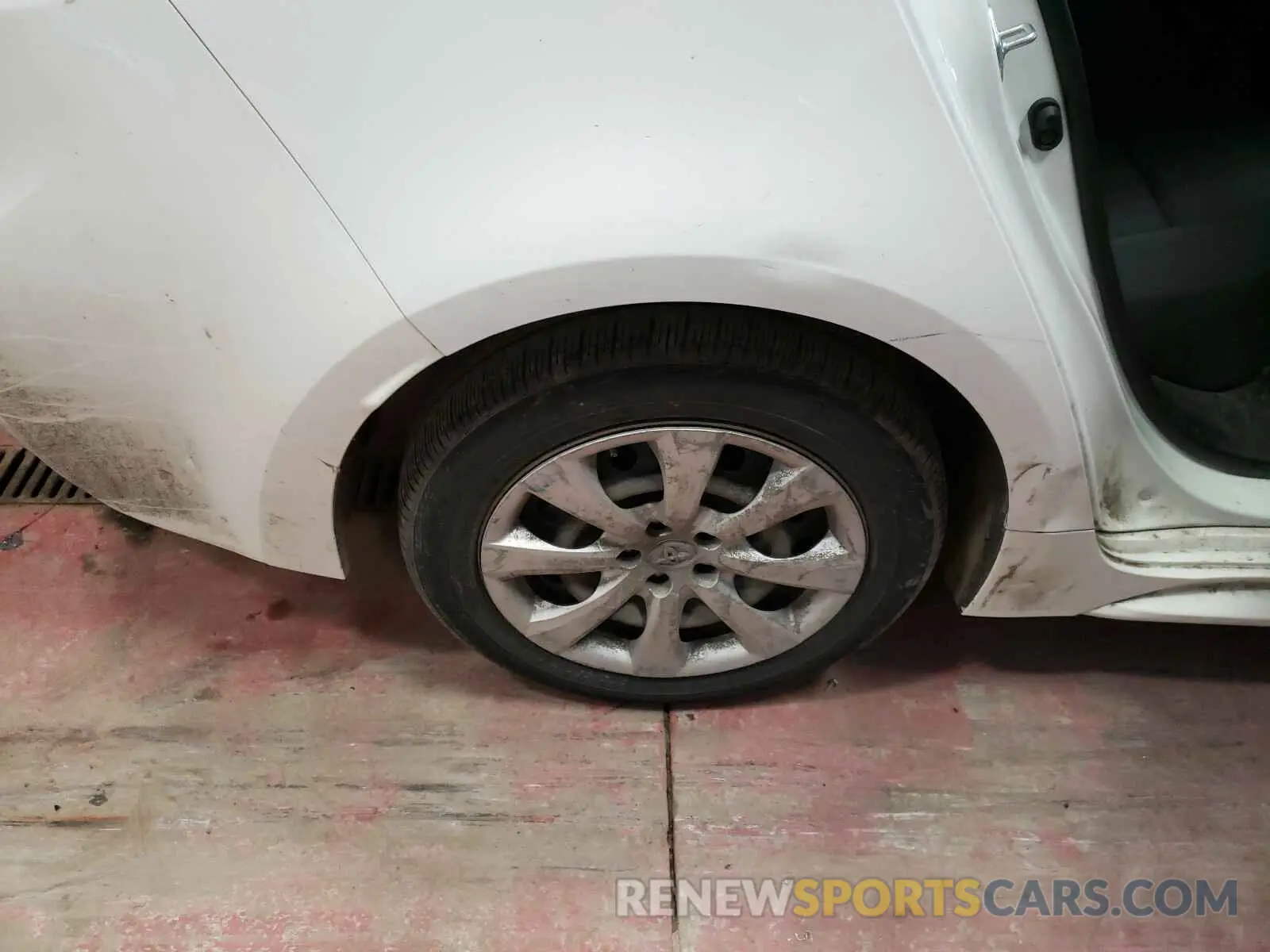 9 Photograph of a damaged car JTDEPRAE9LJ037546 TOYOTA COROLLA 2020