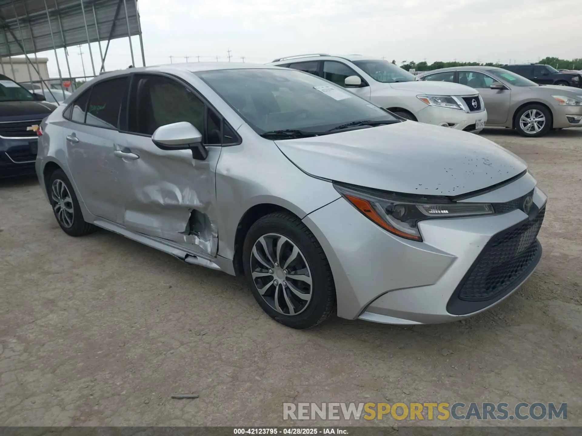 1 Photograph of a damaged car JTDEPRAE9LJ055724 TOYOTA COROLLA 2020