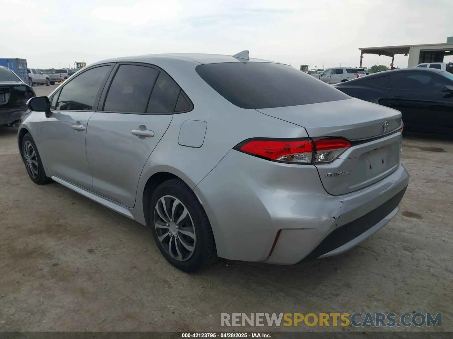 3 Photograph of a damaged car JTDEPRAE9LJ055724 TOYOTA COROLLA 2020