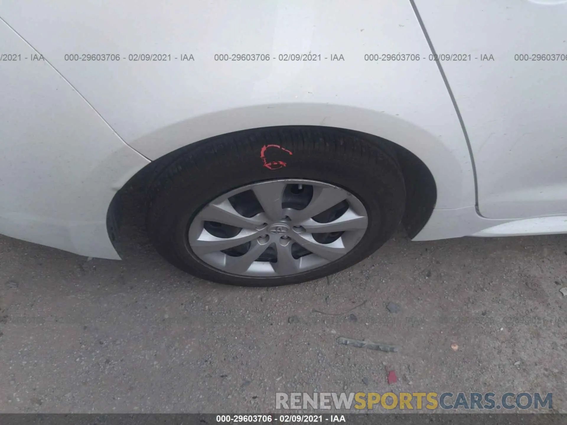 15 Photograph of a damaged car JTDEPRAE9LJ068988 TOYOTA COROLLA 2020