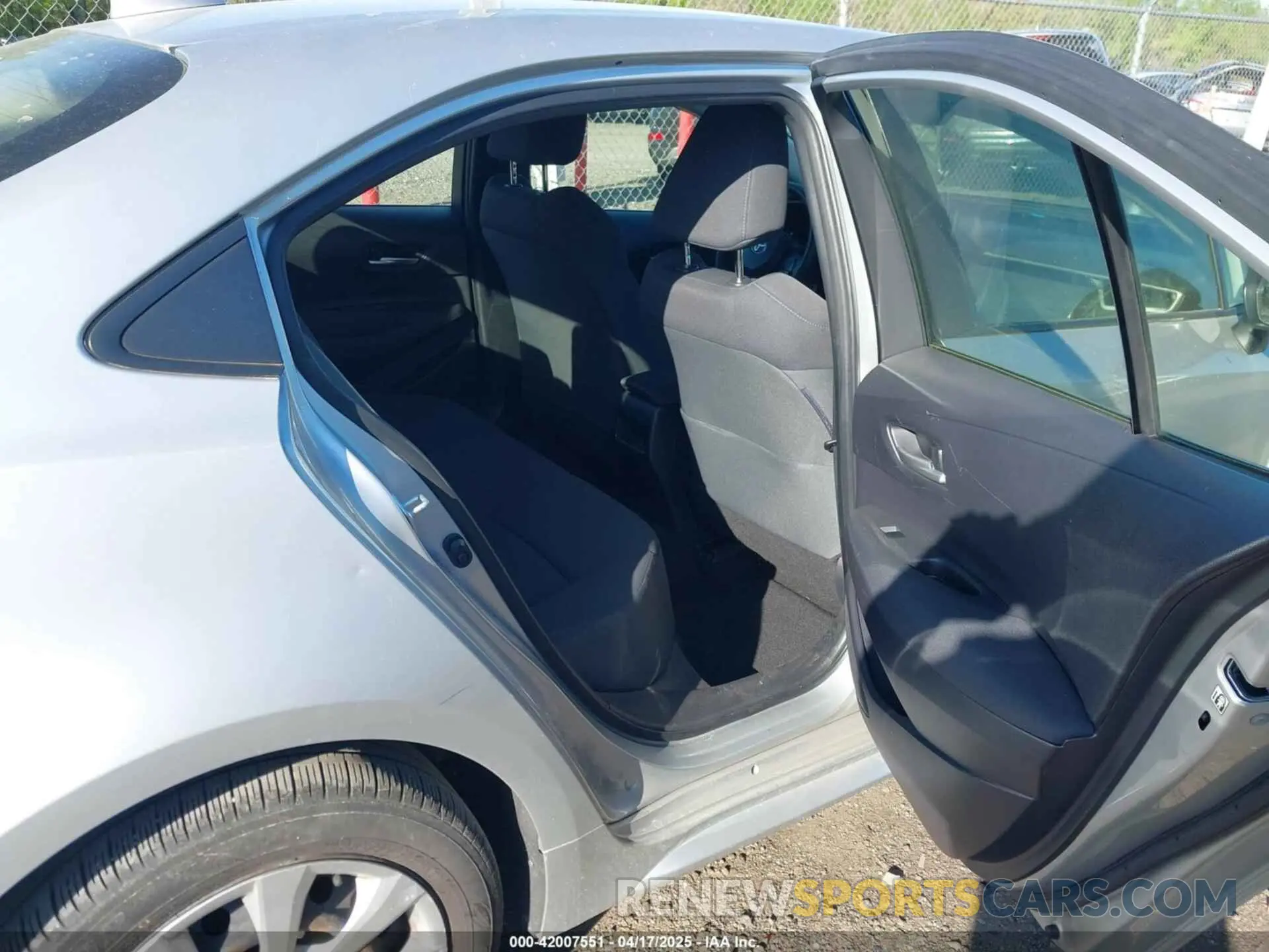8 Фотография поврежденного автомобиля JTDEPRAE9LJ078792 TOYOTA COROLLA 2020