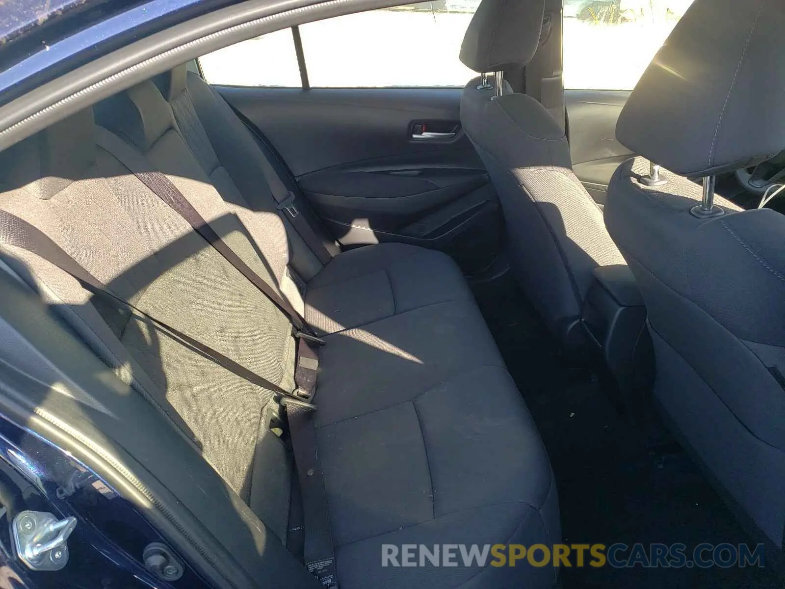 6 Photograph of a damaged car JTDEPRAE9LJ086472 TOYOTA COROLLA 2020