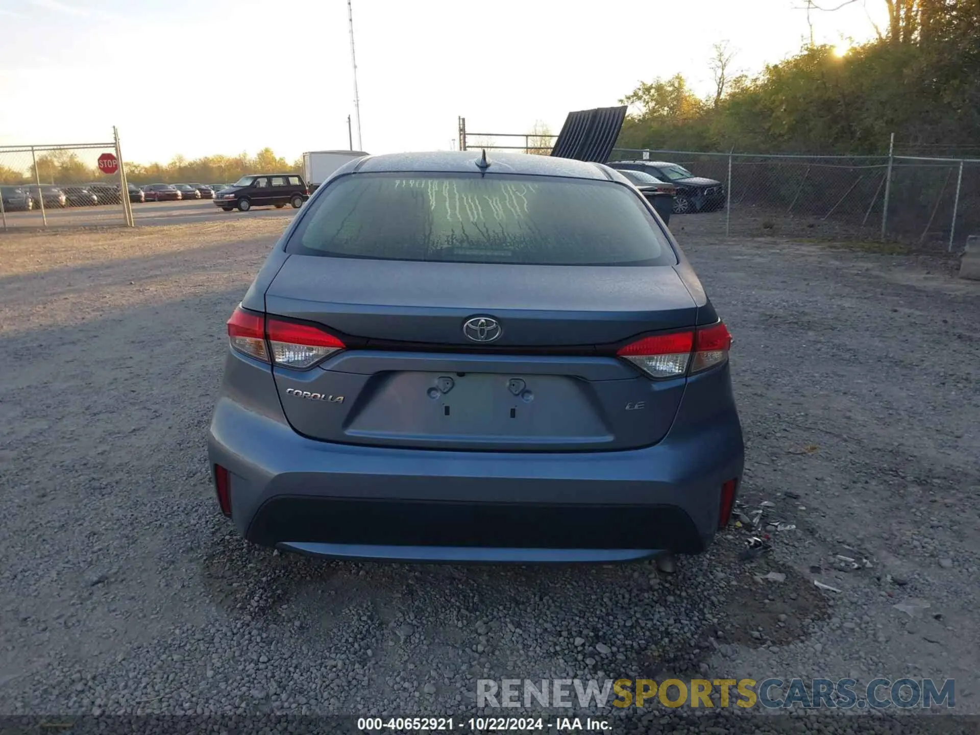 17 Photograph of a damaged car JTDEPRAE9LJ102895 TOYOTA COROLLA 2020