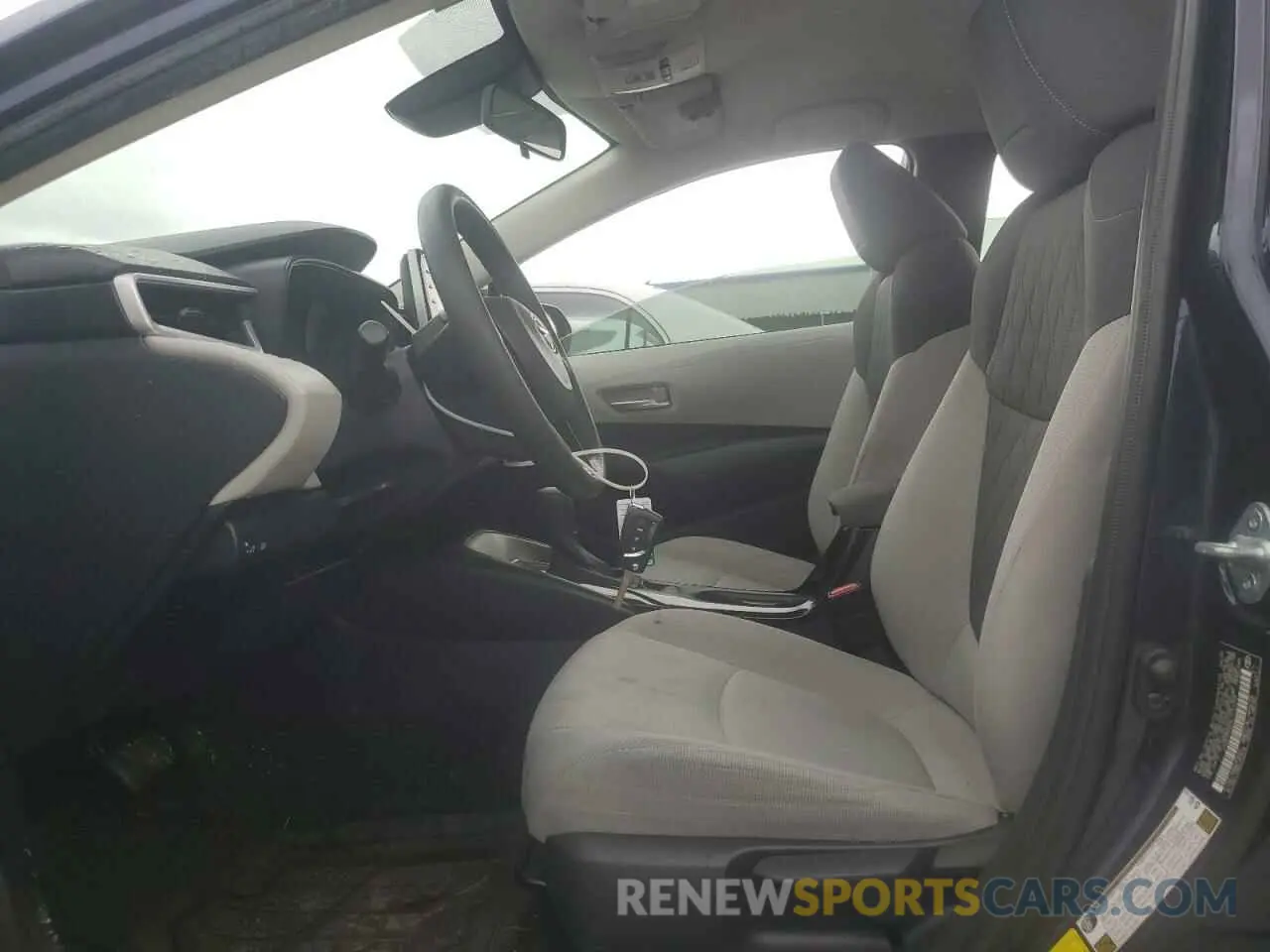 7 Photograph of a damaged car JTDEPRAE9LJ110740 TOYOTA COROLLA 2020