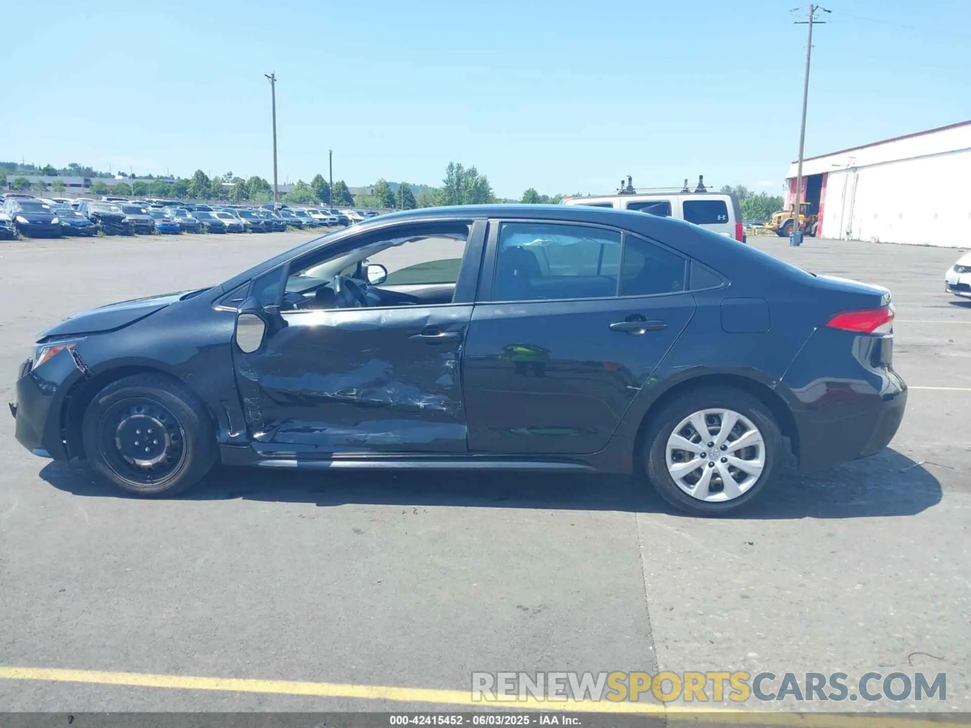 14 Photograph of a damaged car JTDEPRAEXLJ013918 TOYOTA COROLLA 2020