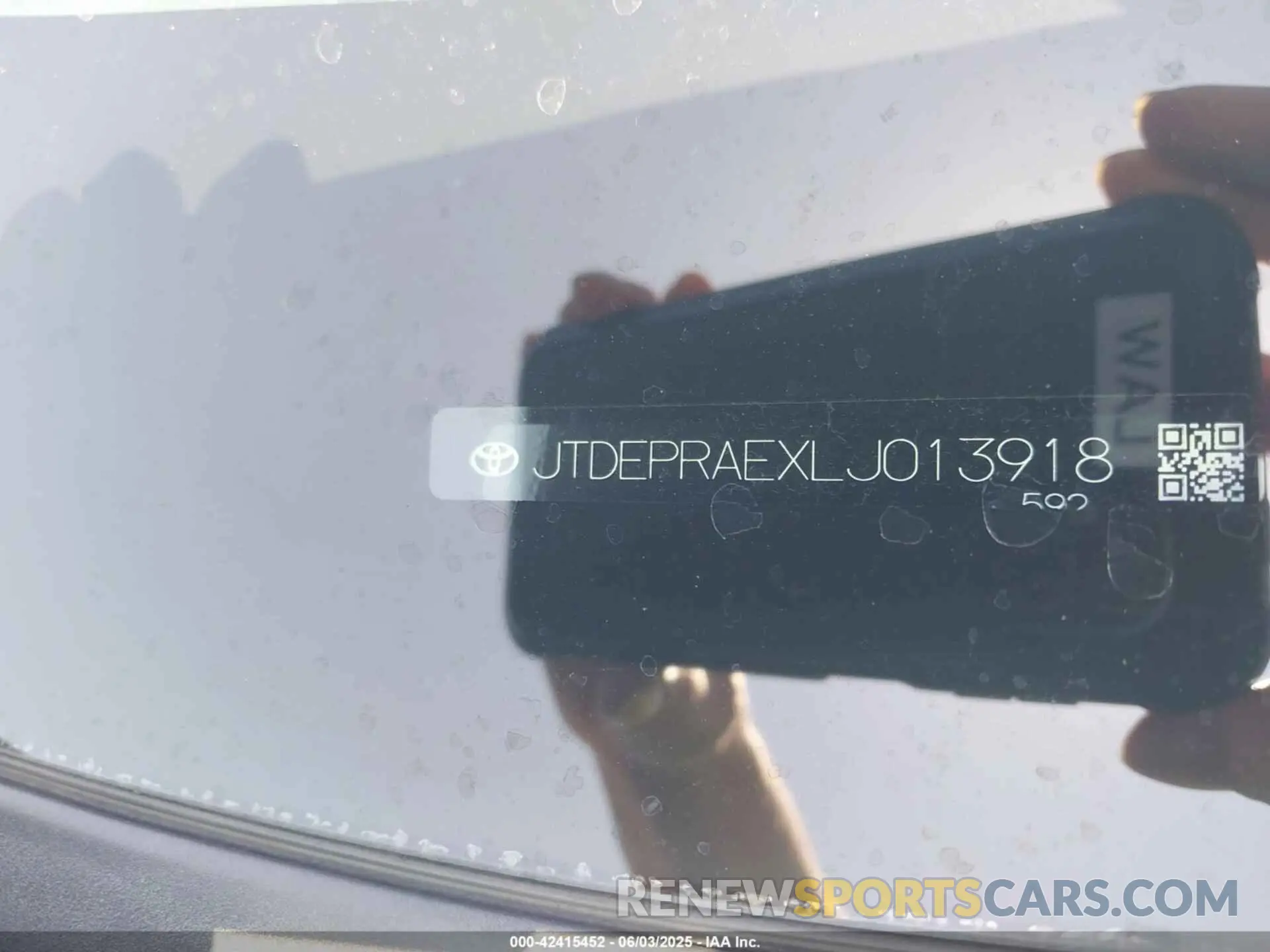 9 Photograph of a damaged car JTDEPRAEXLJ013918 TOYOTA COROLLA 2020