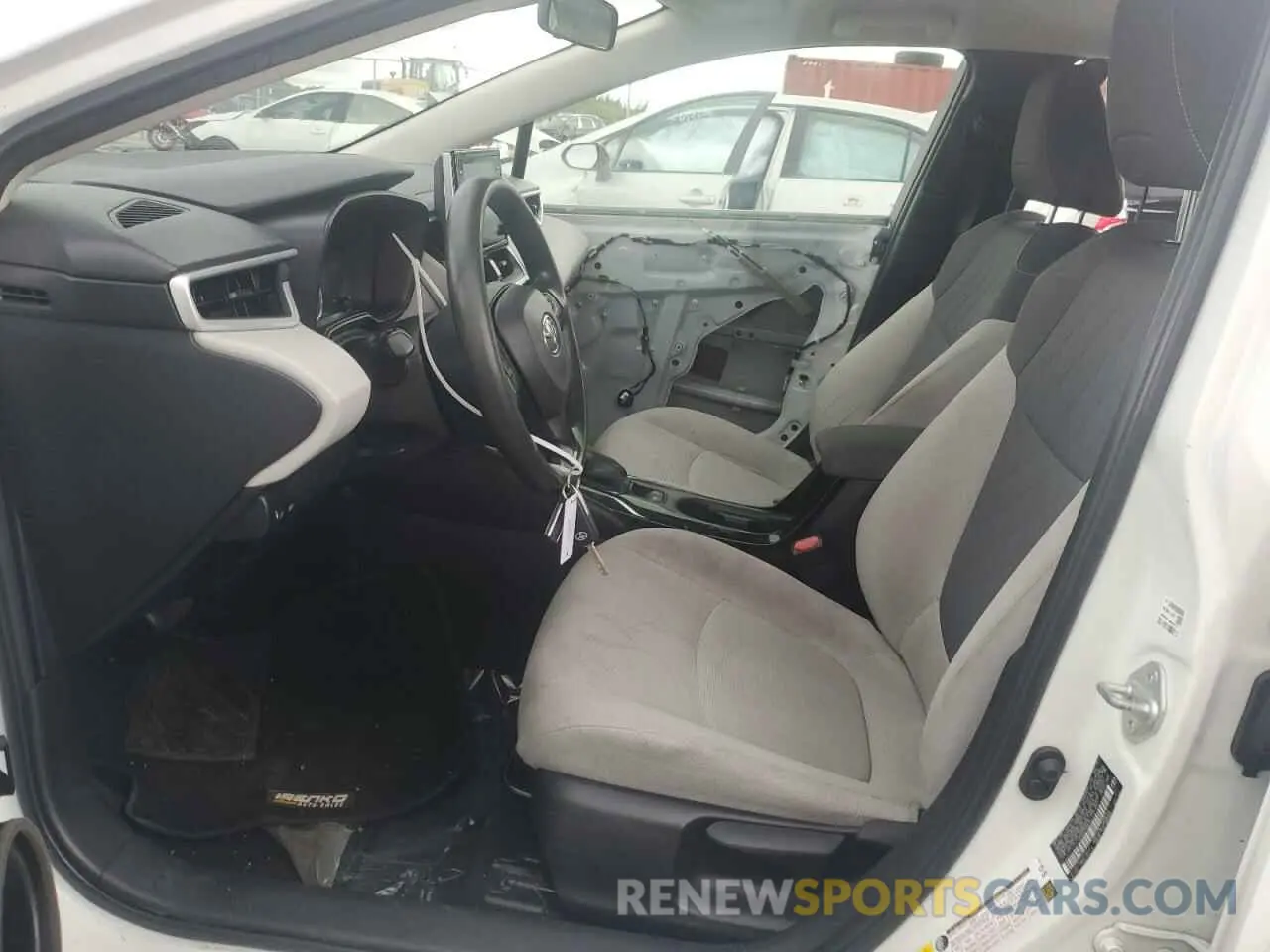 7 Photograph of a damaged car JTDEPRAEXLJ031853 TOYOTA COROLLA 2020