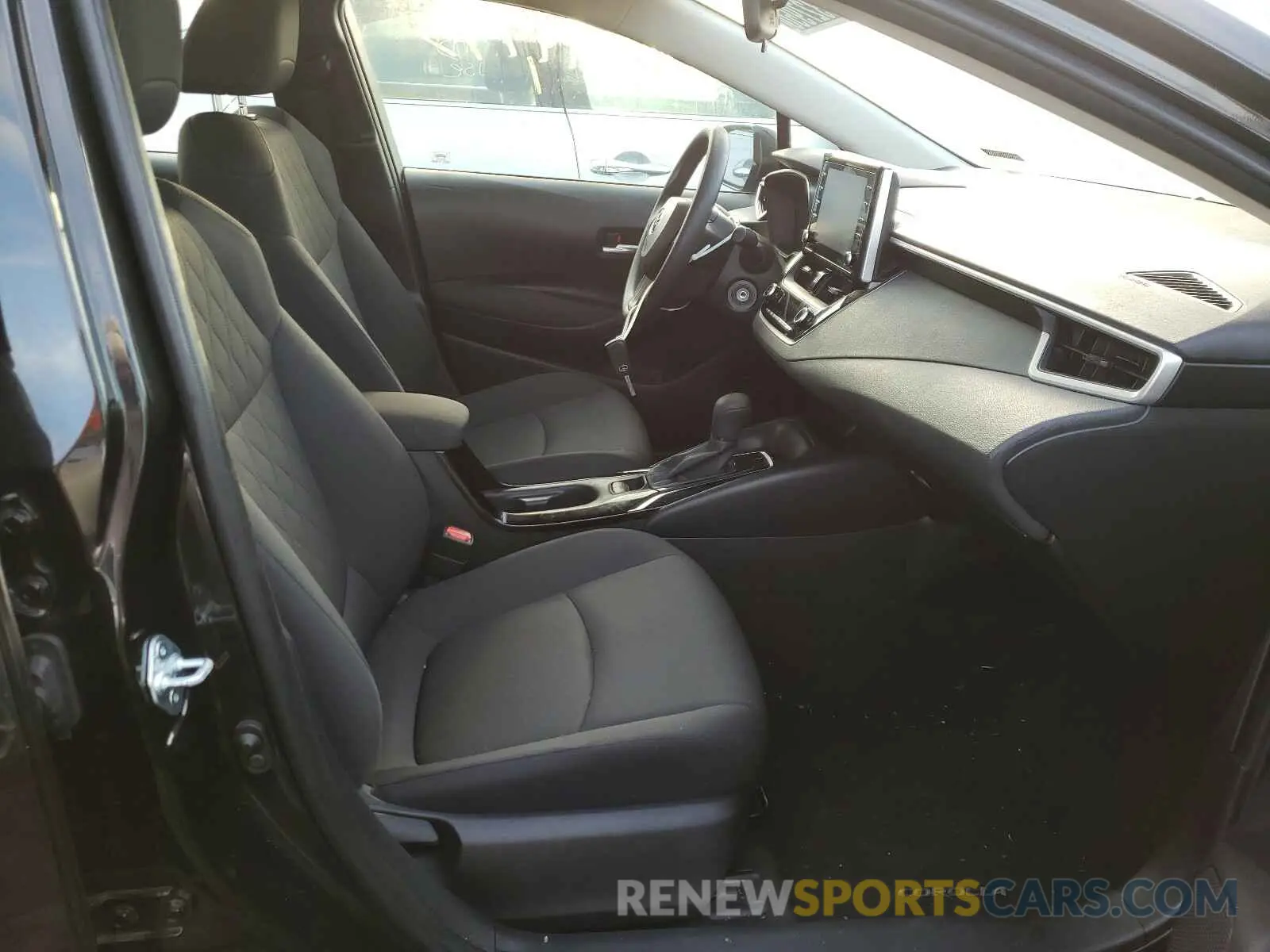 5 Photograph of a damaged car JTDEPRAEXLJ040102 TOYOTA COROLLA 2020