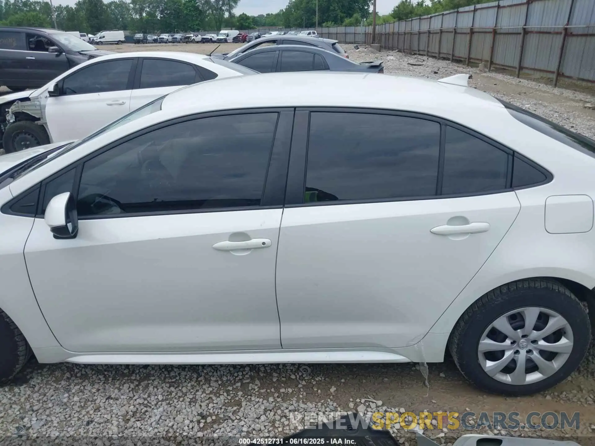 15 Photograph of a damaged car JTDEPRAEXLJ062018 TOYOTA COROLLA 2020