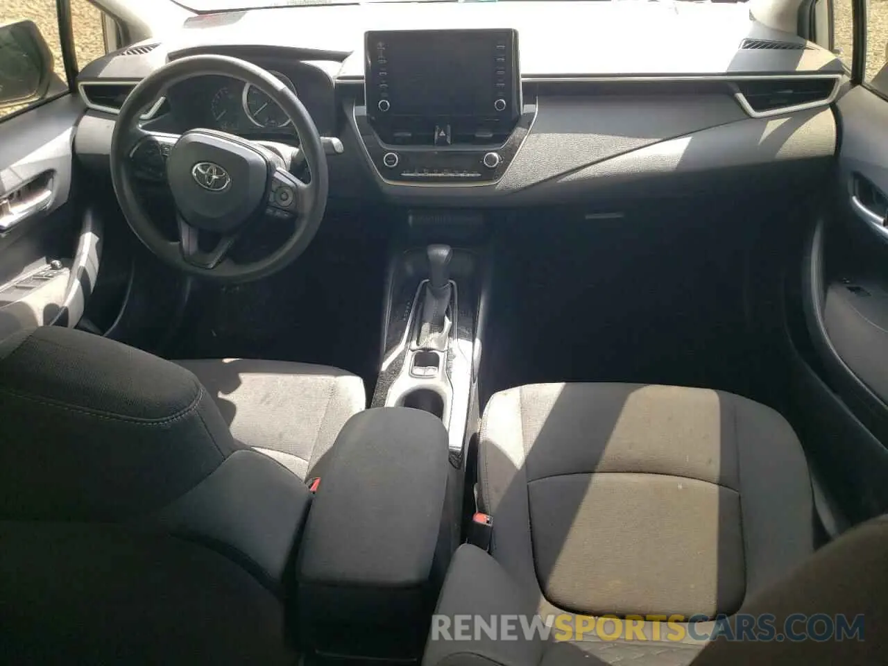 8 Photograph of a damaged car JTDEPRAEXLJ082298 TOYOTA COROLLA 2020