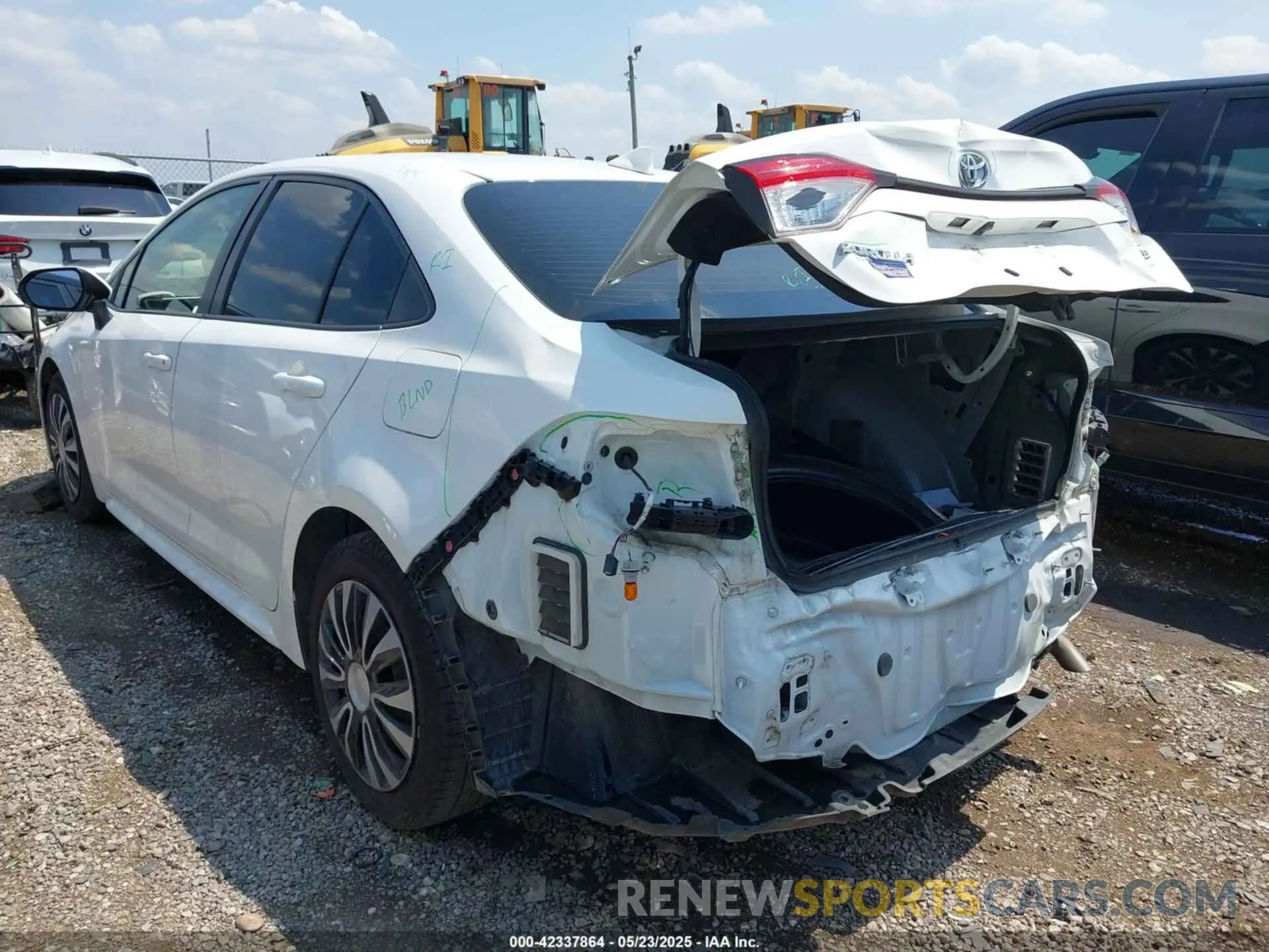 3 Фотография поврежденного автомобиля JTDEPRAEXLJ086075 TOYOTA COROLLA 2020