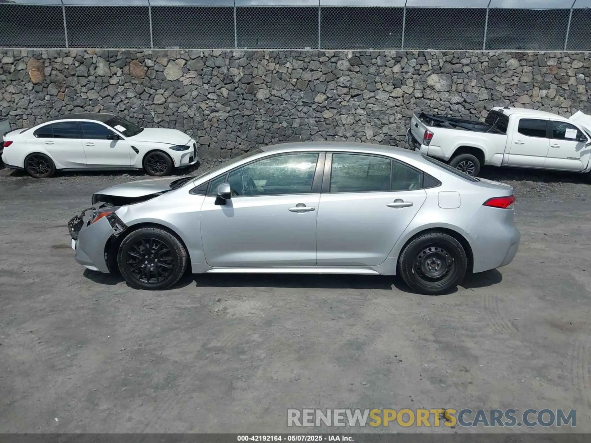 14 Photograph of a damaged car JTDEPRAEXLJ104378 TOYOTA COROLLA 2020