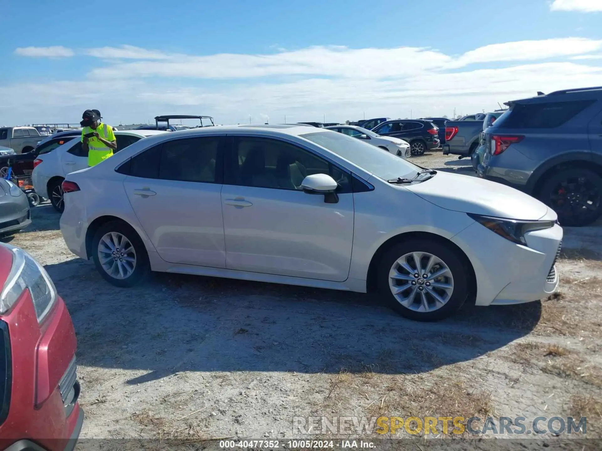 13 Photograph of a damaged car JTDFPRAE8LJ030253 TOYOTA COROLLA 2020
