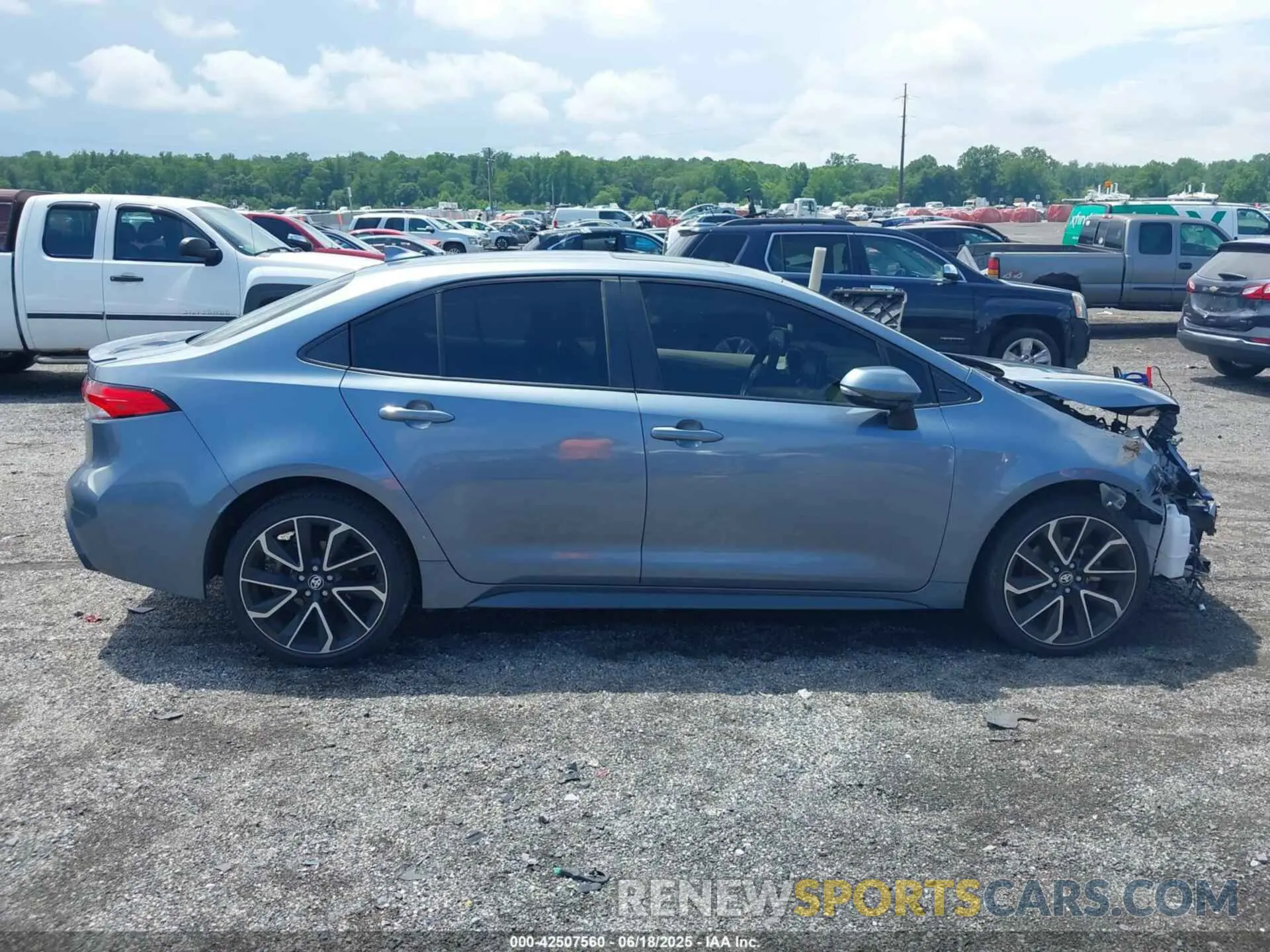 13 Photograph of a damaged car JTDP4RCE3LJ028047 TOYOTA COROLLA 2020