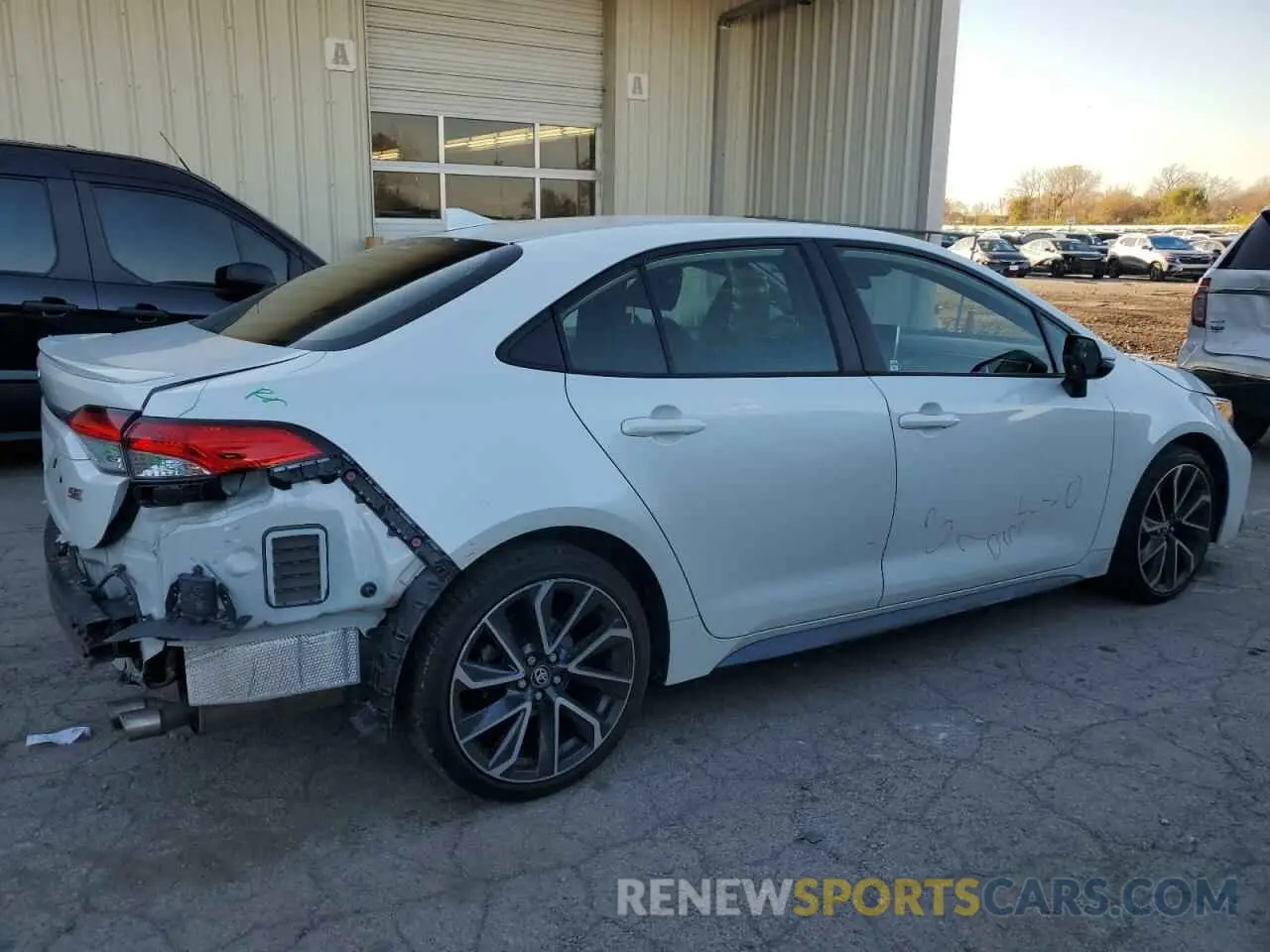 3 Photograph of a damaged car JTDP4RCE6LJ034179 TOYOTA COROLLA 2020