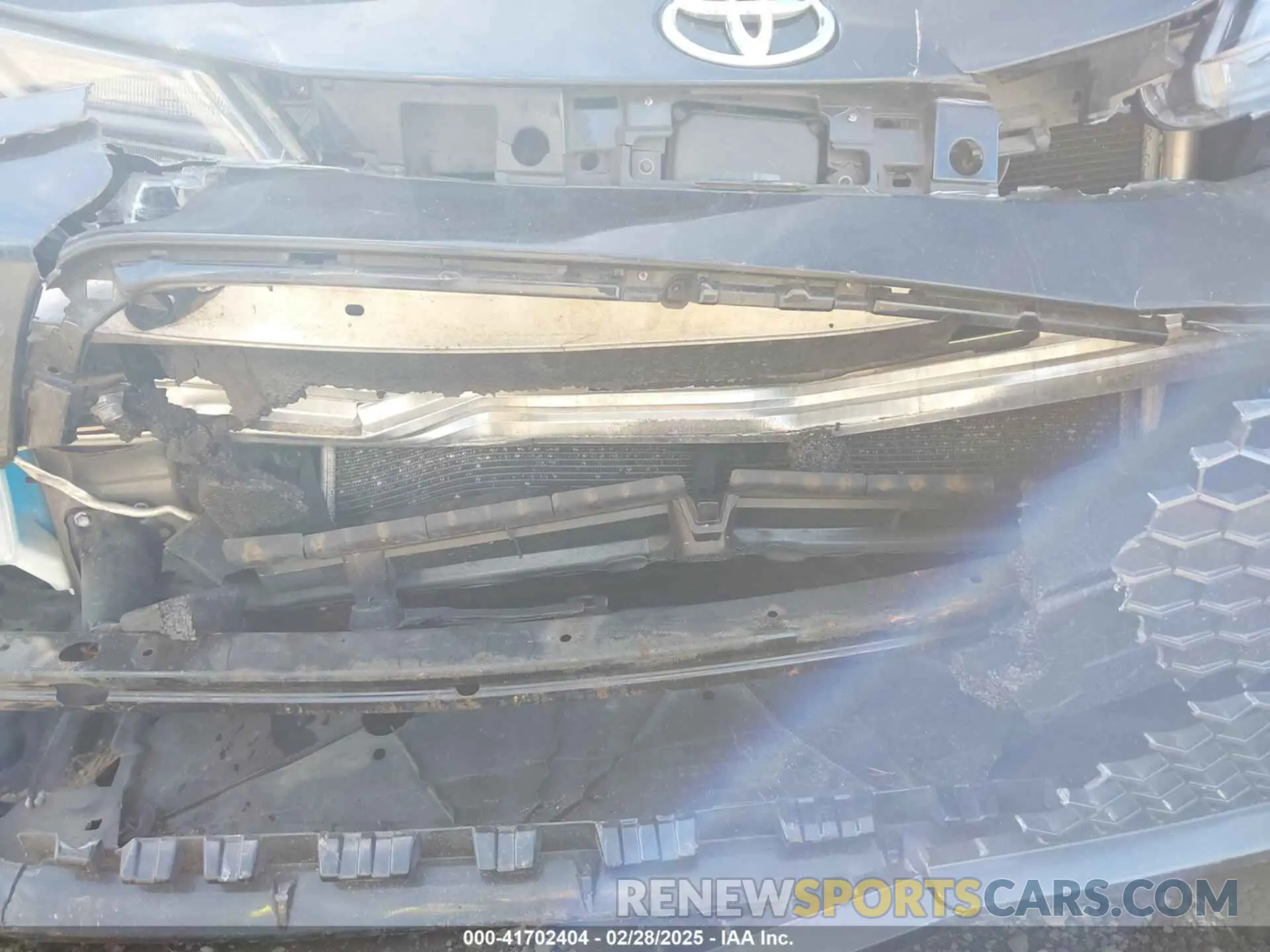 18 Photograph of a damaged car JTDP4RCE7LJ002602 TOYOTA COROLLA 2020