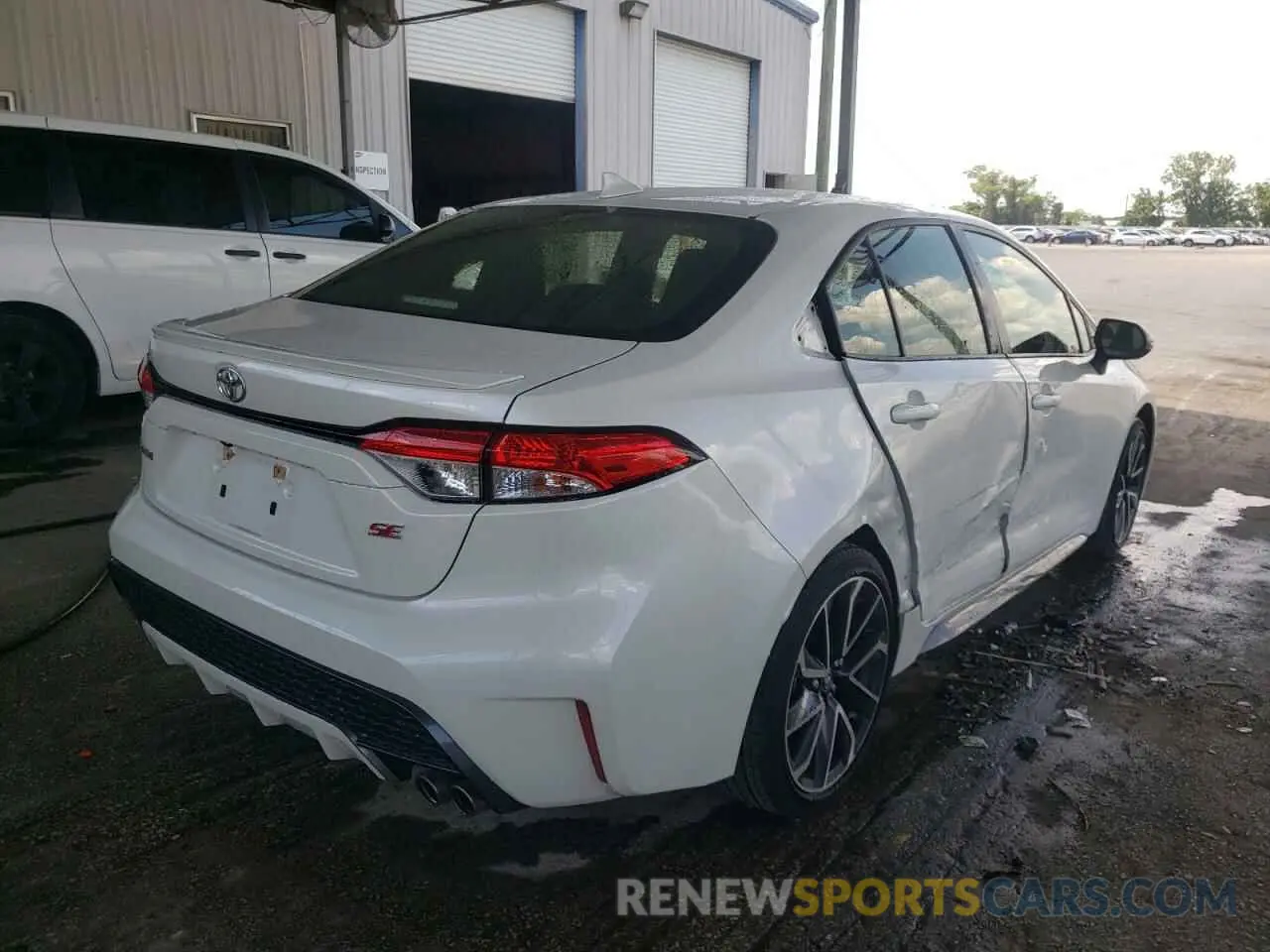 4 Photograph of a damaged car JTDP4RCEXLJ006711 TOYOTA COROLLA 2020