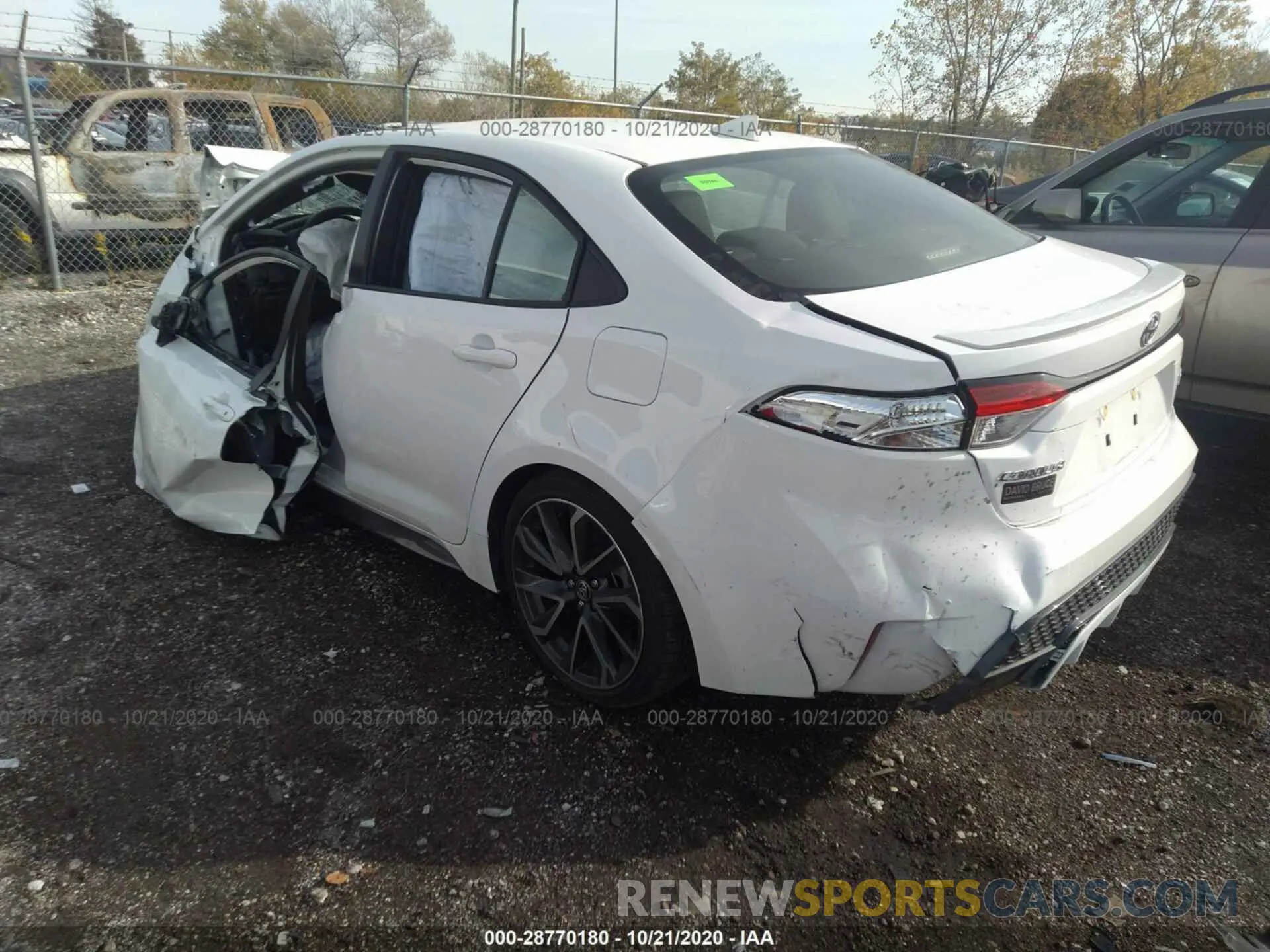 3 Photograph of a damaged car JTDS4RCE0LJ021289 TOYOTA COROLLA 2020