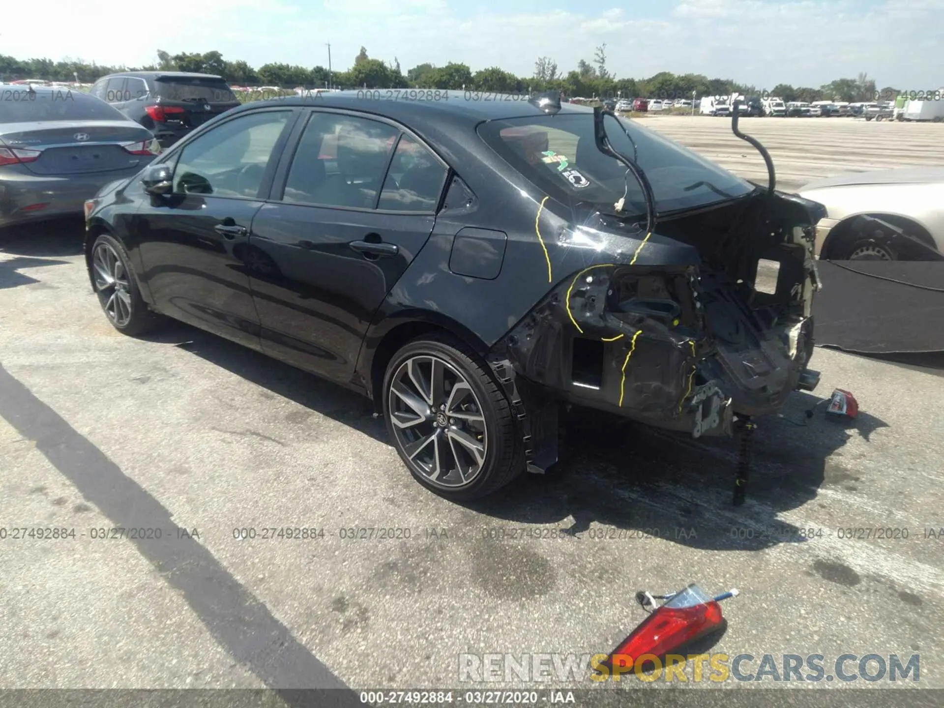 3 Photograph of a damaged car JTDS4RCE3LJ009847 TOYOTA COROLLA 2020