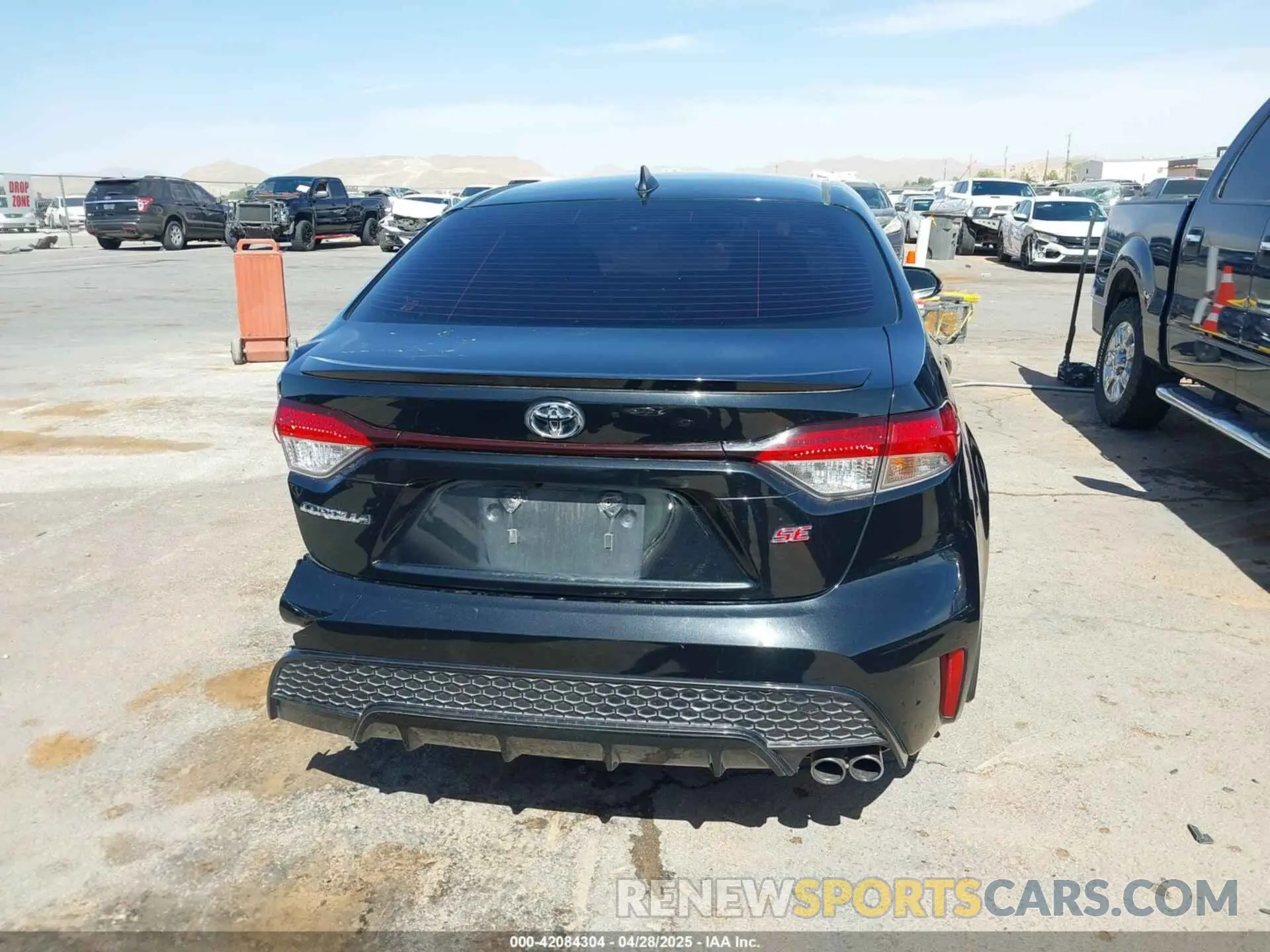 16 Photograph of a damaged car JTDS4RCE3LJ031539 TOYOTA COROLLA 2020