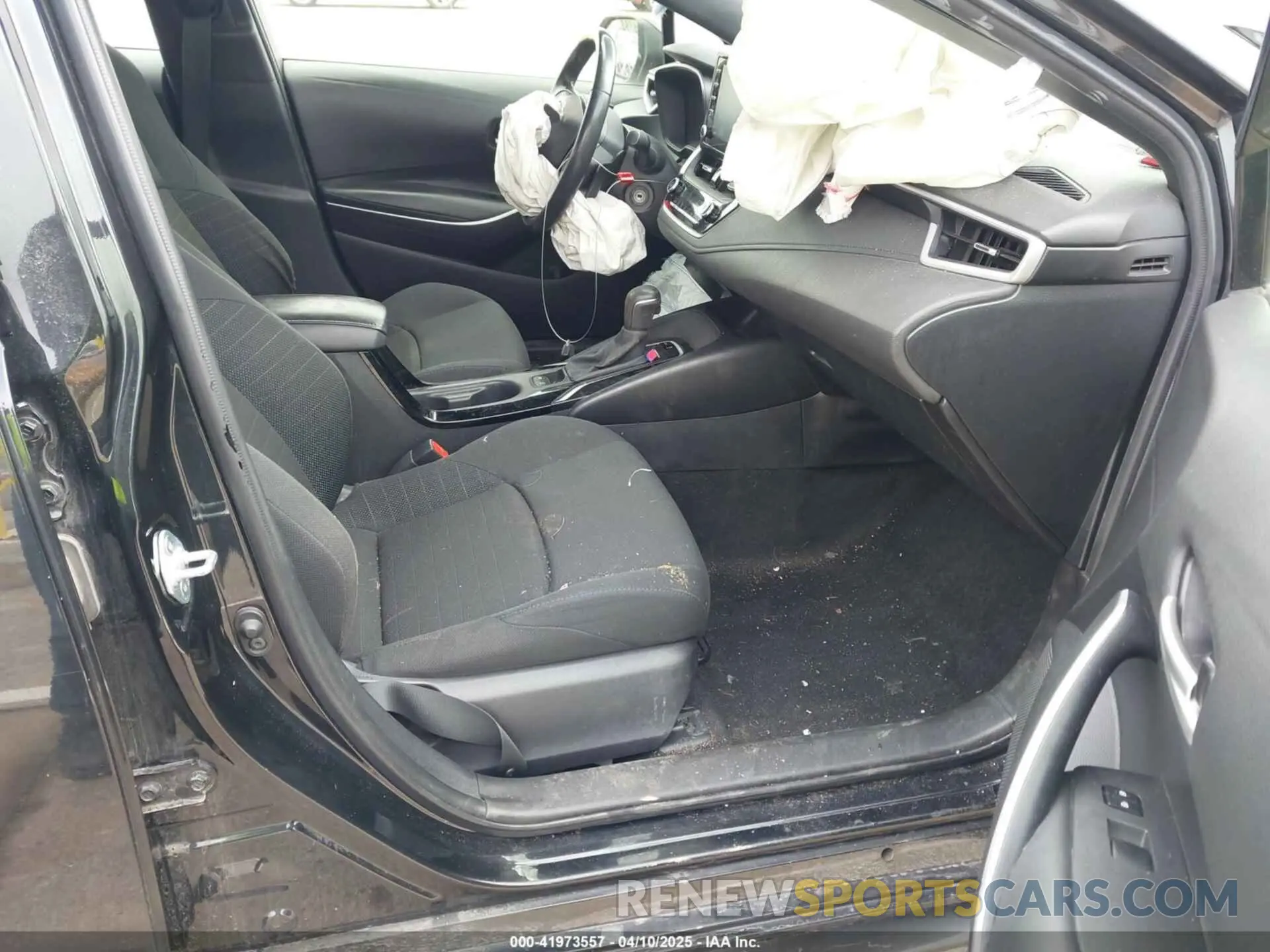 5 Photograph of a damaged car JTDS4RCE3LJ042864 TOYOTA COROLLA 2020