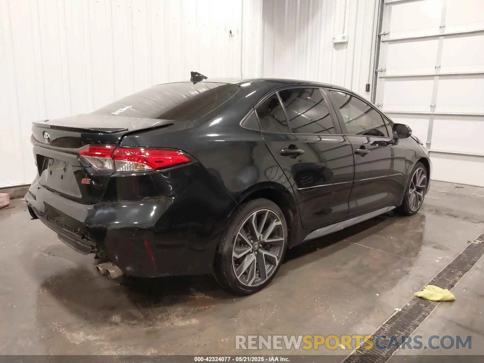 4 Photograph of a damaged car JTDS4RCE4LJ043358 TOYOTA COROLLA 2020