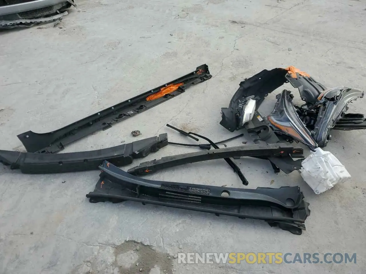 12 Photograph of a damaged car JTDS4RCE5LJ003161 TOYOTA COROLLA 2020