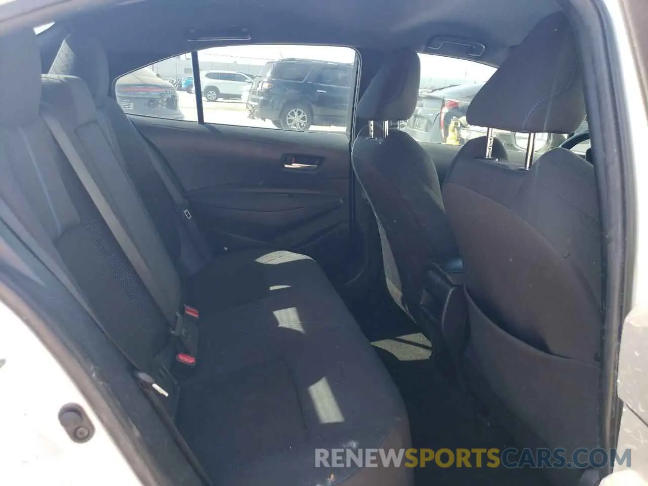 11 Photograph of a damaged car JTDS4RCE6LJ018056 TOYOTA COROLLA 2020