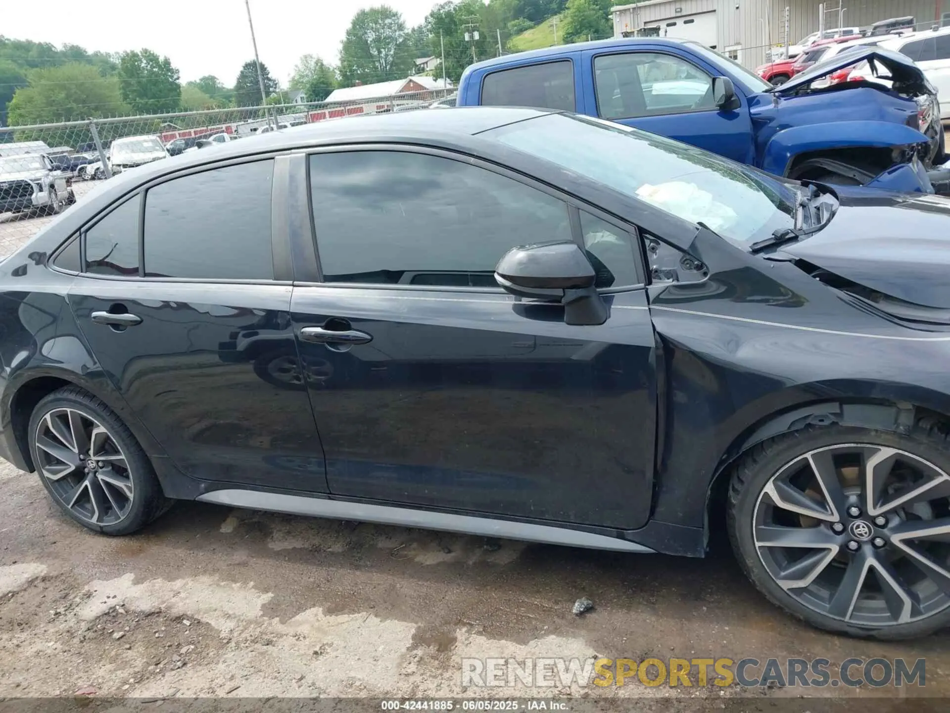 13 Photograph of a damaged car JTDS4RCE6LJ021362 TOYOTA COROLLA 2020