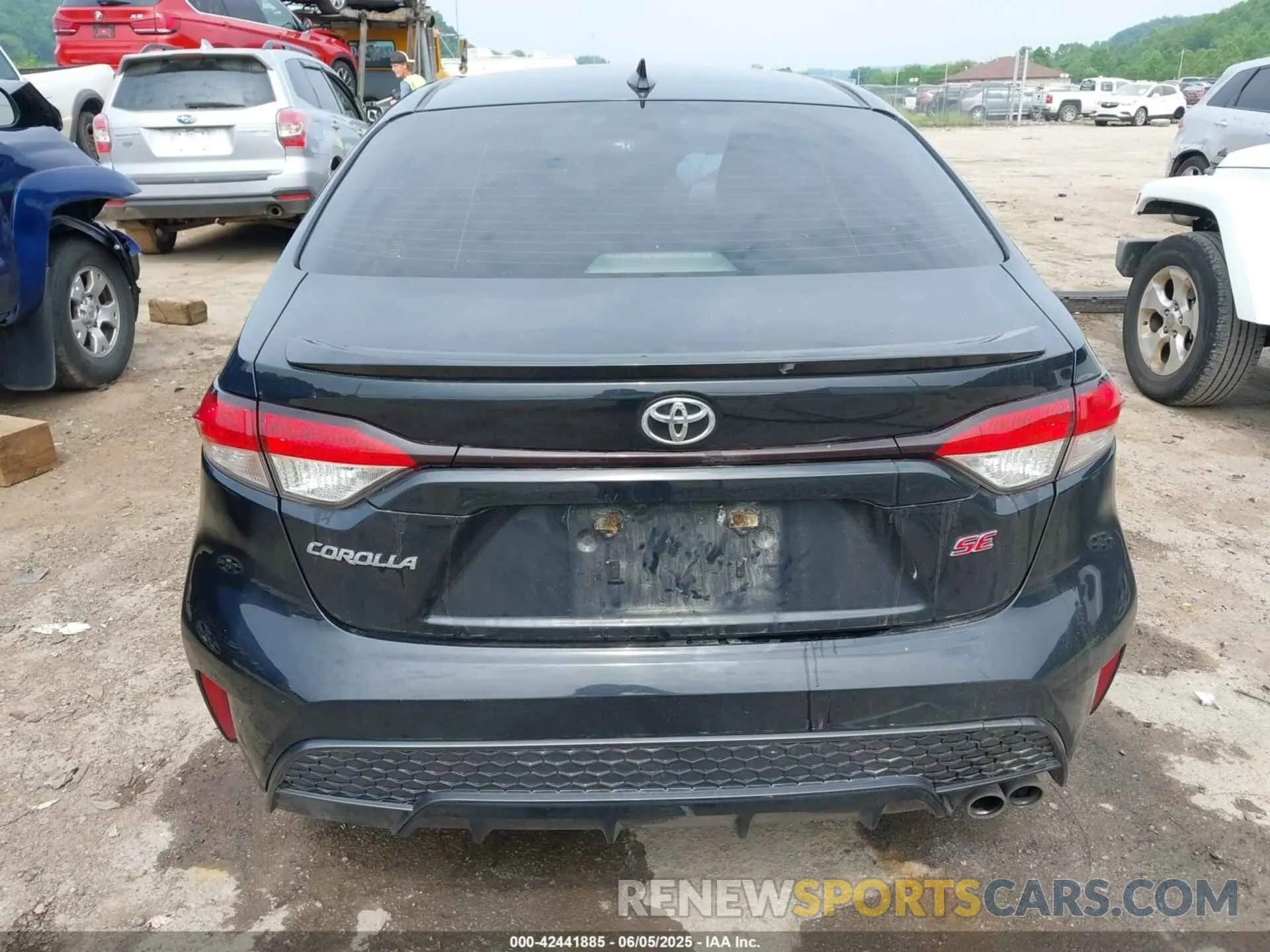 16 Photograph of a damaged car JTDS4RCE6LJ021362 TOYOTA COROLLA 2020