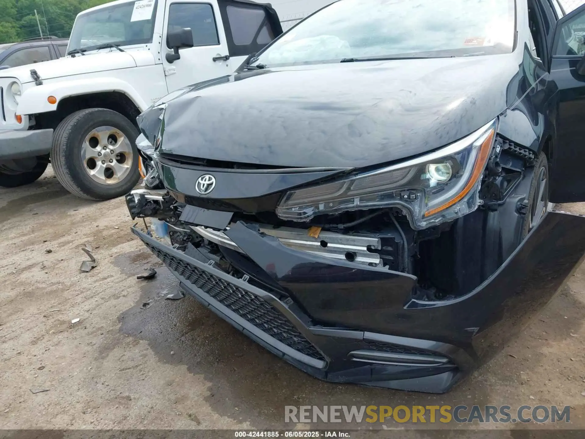 17 Photograph of a damaged car JTDS4RCE6LJ021362 TOYOTA COROLLA 2020