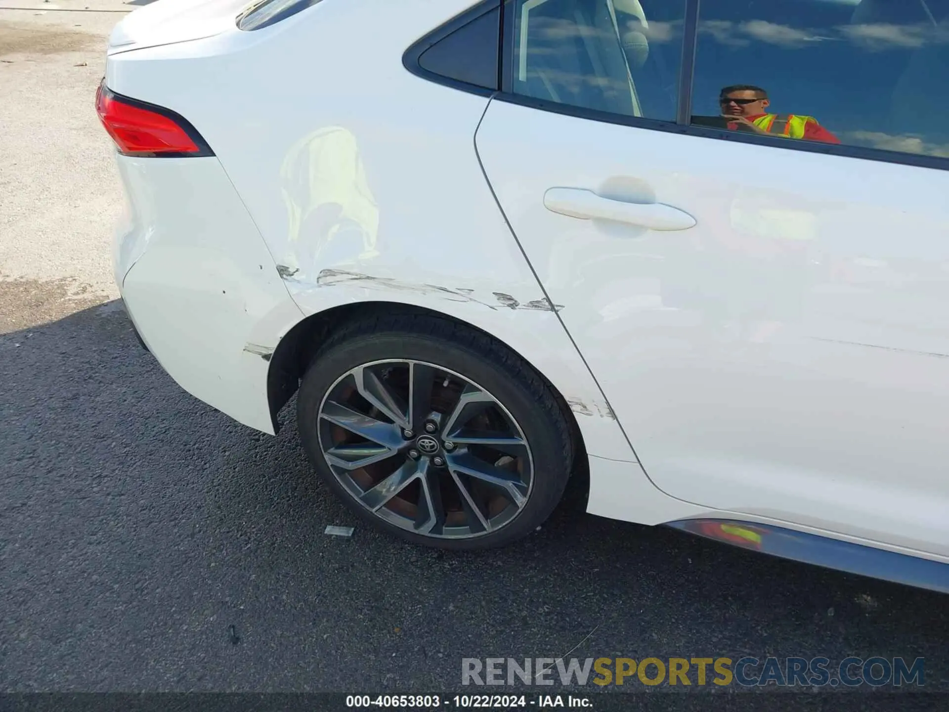 17 Photograph of a damaged car JTDS4RCE6LJ022236 TOYOTA COROLLA 2020