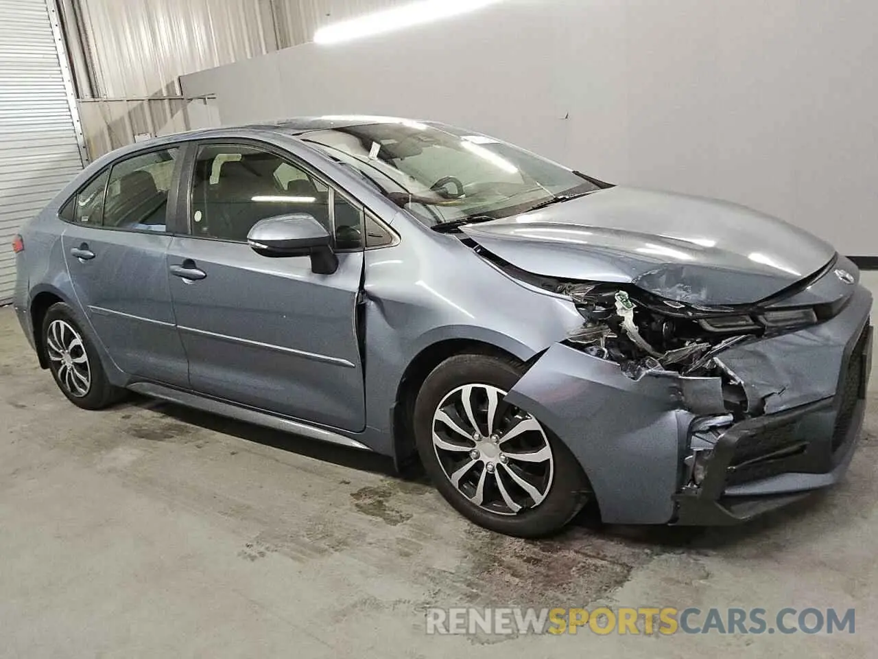 4 Photograph of a damaged car JTDS4RCE6LJ032023 TOYOTA COROLLA 2020