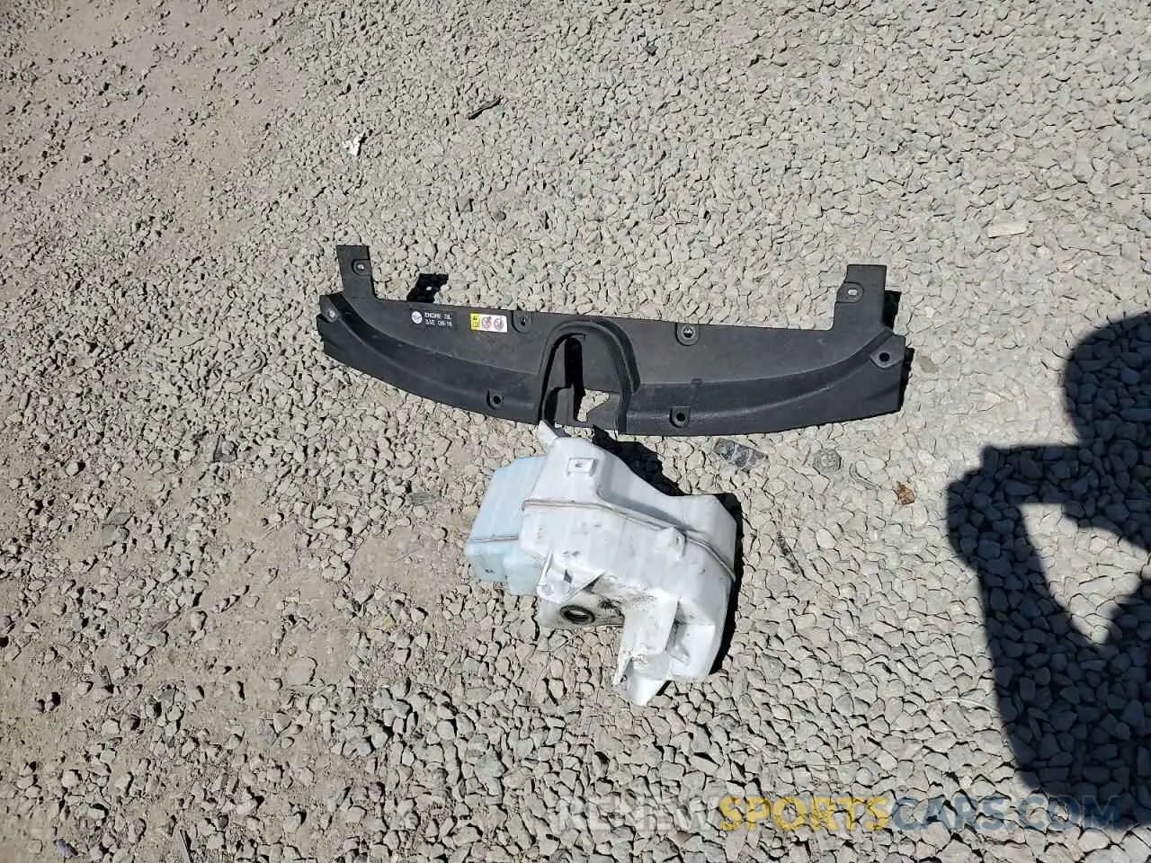 12 Photograph of a damaged car JTDS4RCE7LJ009219 TOYOTA COROLLA 2020
