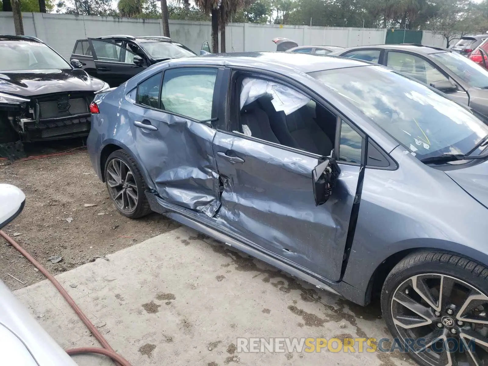 9 Photograph of a damaged car JTDS4RCE7LJ014274 TOYOTA COROLLA 2020
