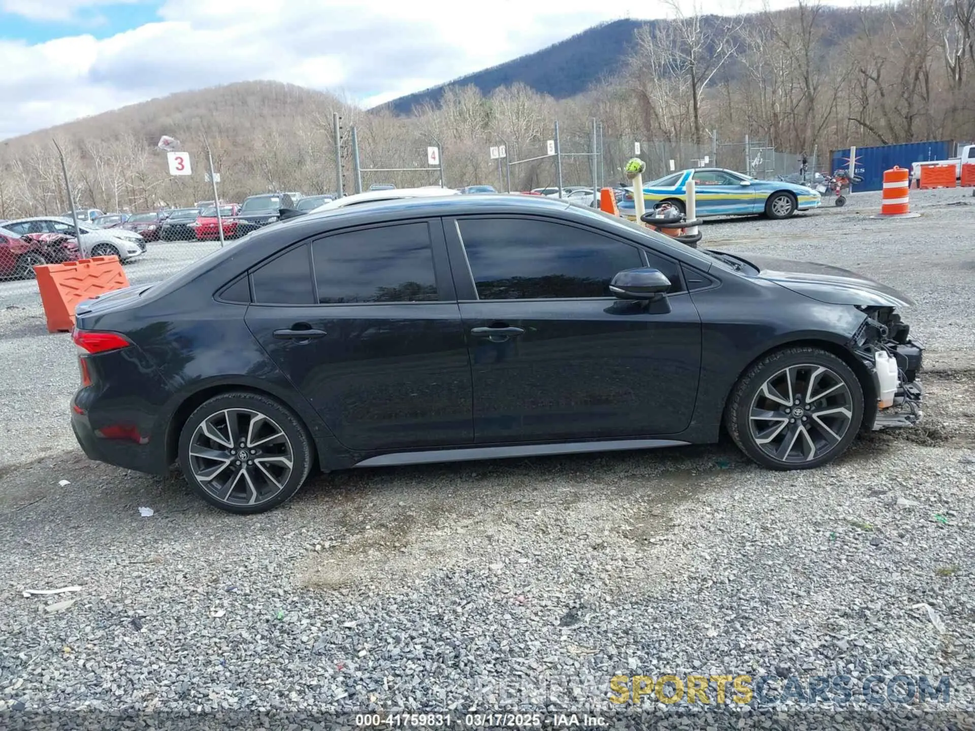 13 Photograph of a damaged car JTDS4RCE7LJ041040 TOYOTA COROLLA 2020