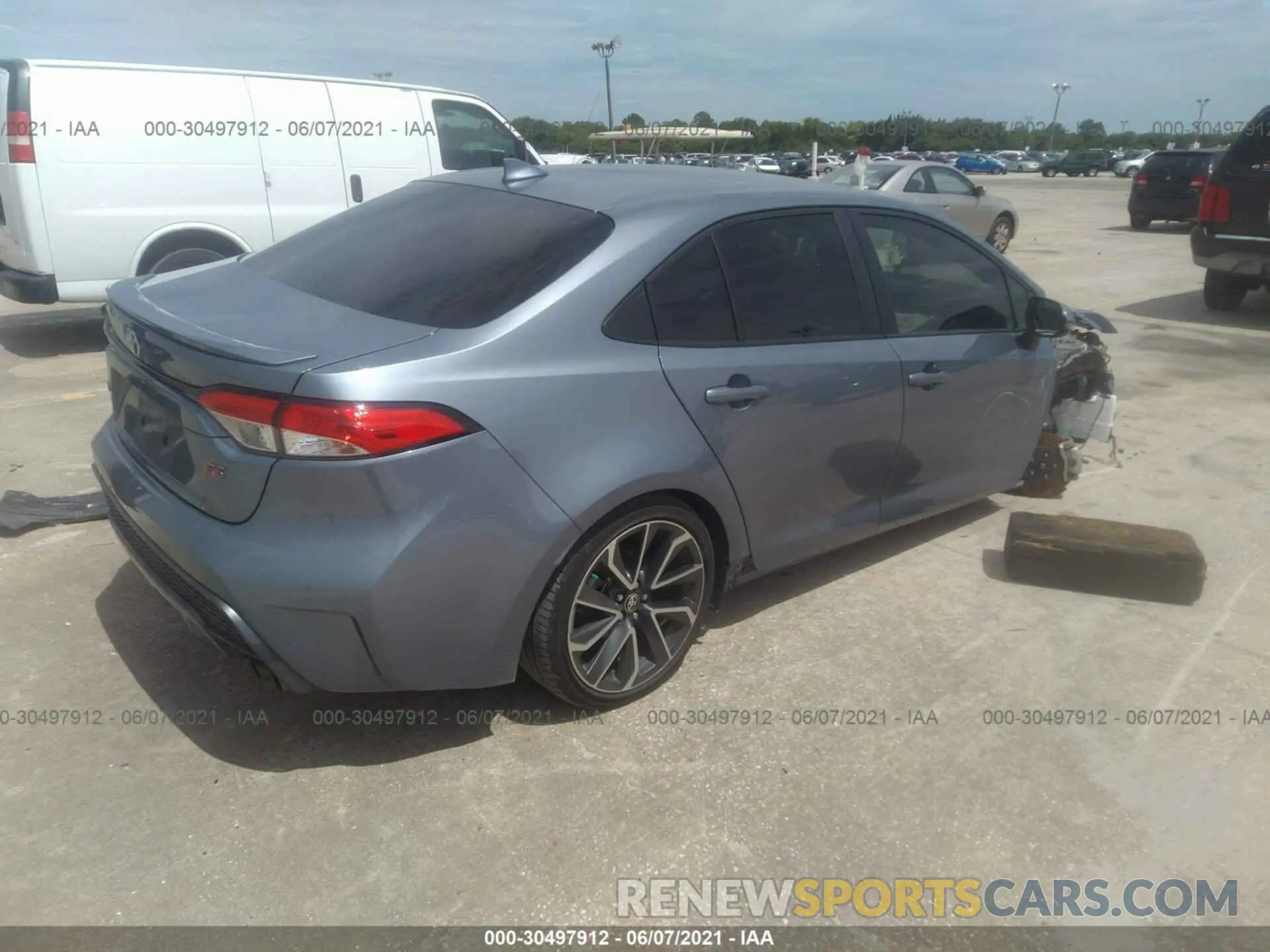 4 Photograph of a damaged car JTDS4RCE8LJ011335 TOYOTA COROLLA 2020