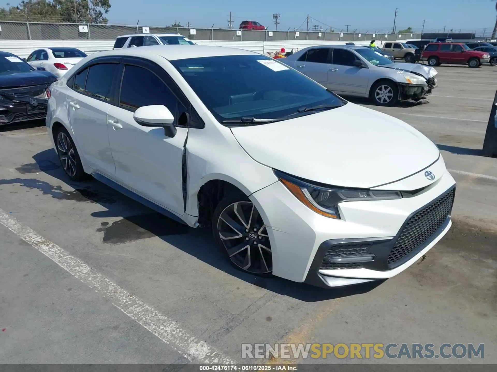 1 Photograph of a damaged car JTDS4RCE8LJ040012 TOYOTA COROLLA 2020