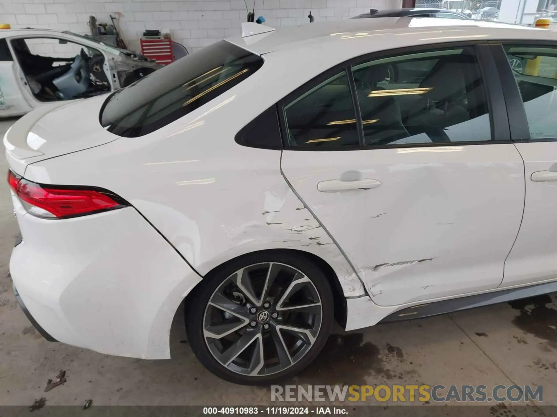 6 Photograph of a damaged car JTDS4RCE8LJ047283 TOYOTA COROLLA 2020