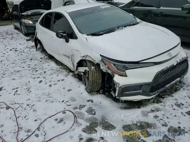 13 Photograph of a damaged car JTDS4RCE9LJ051083 TOYOTA COROLLA 2020