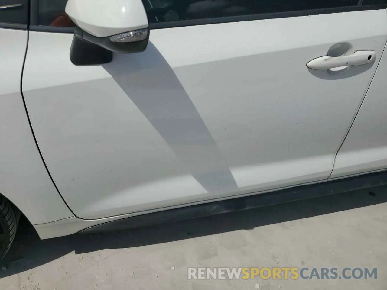12 Photograph of a damaged car JTDS4RCEXLJ044448 TOYOTA COROLLA 2020