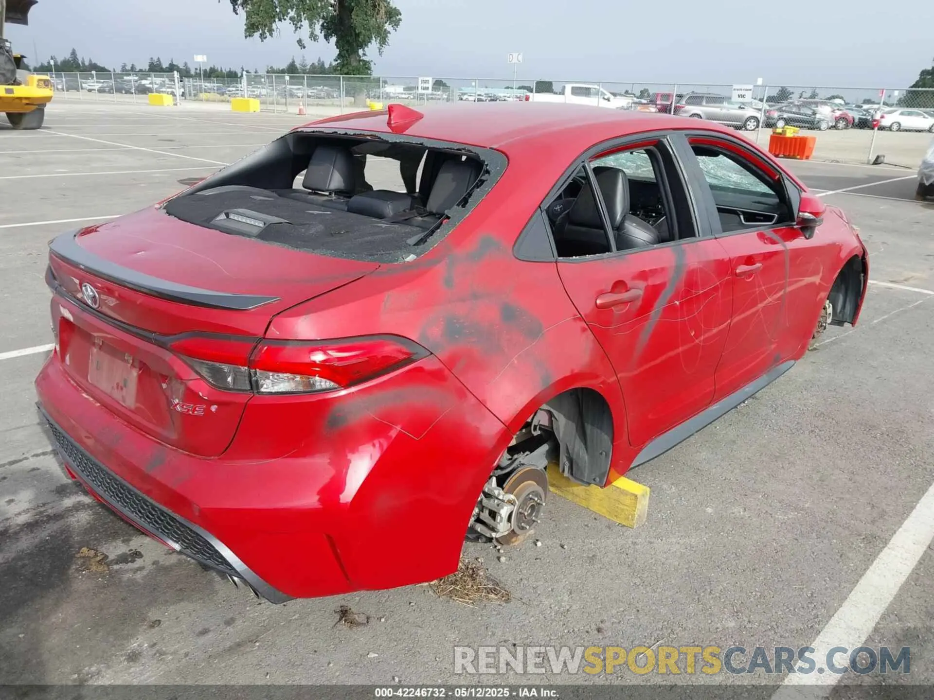 4 Photograph of a damaged car JTDT4RCEXLJ024348 TOYOTA COROLLA 2020